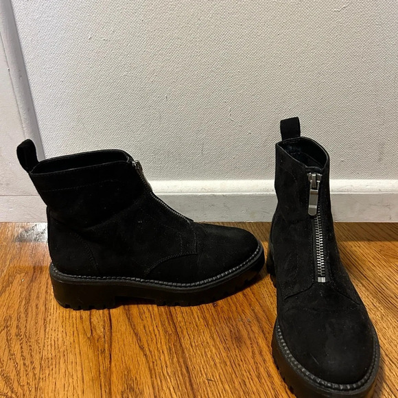 Front Zipper Boots - Picture 6 of 6